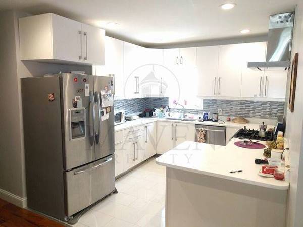 $1,100 / 5br - Habitaciones disponibles en piso solo para mujeres con servicios incluidos (Medford, Ball Square, Tufts, Davis Square, Green Line)63839292274817120