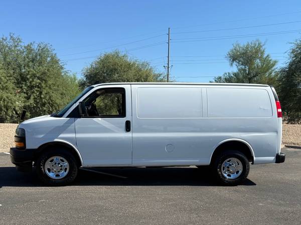 2019 Chevrolet EXPRESS G2500 - Photo 6