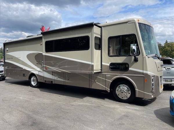 2017 Winnebago SIGHTEER  35G     3 SIDE OUTS  ON SALE NOW RVs & Camper - $79,995 (Steve & Sons Auto Sales LLC)63654705505411121