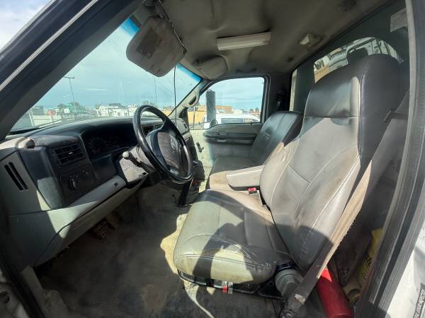 2007 Ford F650 - Photo 8