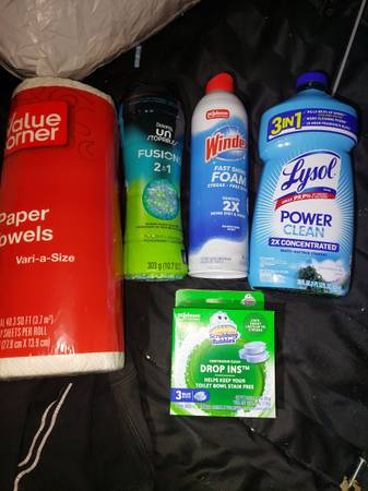 Brand new Assorted Household/Cleaning Supplies bundle... 1