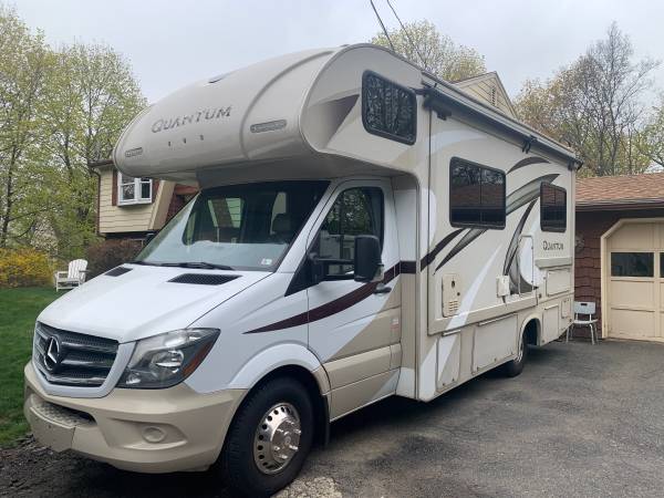 2018 THOR QUANTAM 24' CLASS C  MERCEDES DIESEL MOTORHOME 29,000 MILES 1