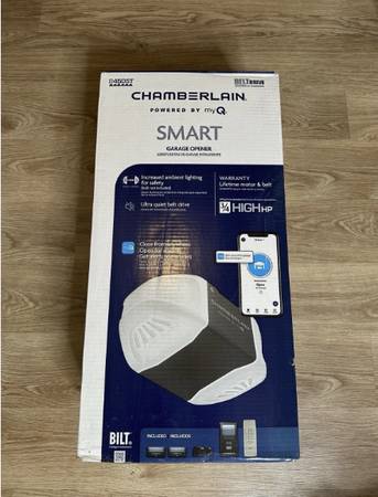 New - Chamberlain 3/4 HP Smart Quiet Belt Garage Door Opener (B4505T) 1