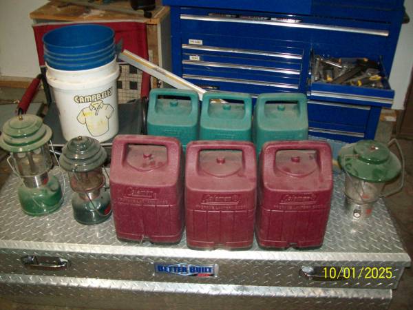 Coleman Lanterns with Cases 1