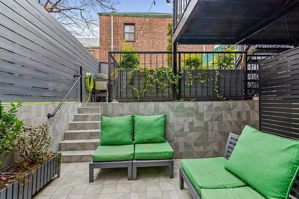 286 #1 – Premium Flexible Space, Prime Location Near Transit 1