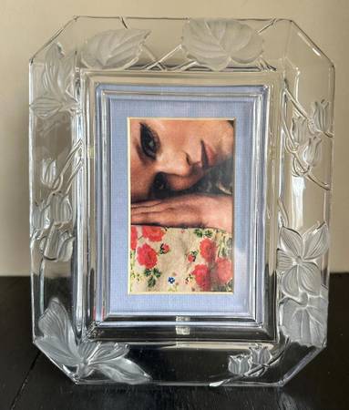 Vintage Etched Cut Crystal Floral Mikasa Glass Frame 1