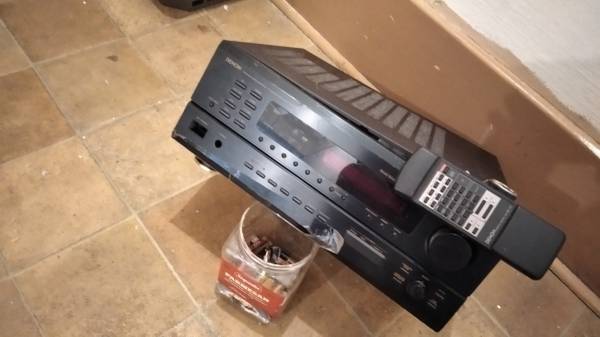 Denon AVR 1802 receiver, broken 1