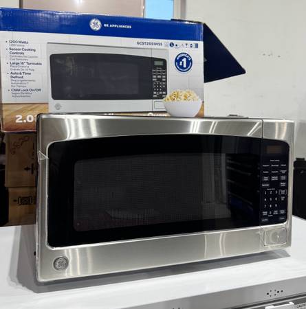 GE 2.0 Cu Ft Countertop Microwave Oven 1