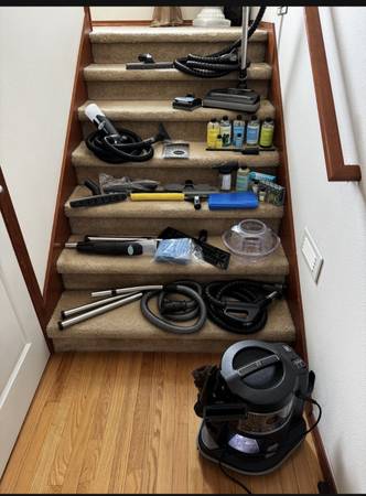 Rainbow E2 Black Vacuum. Loaded!! 1