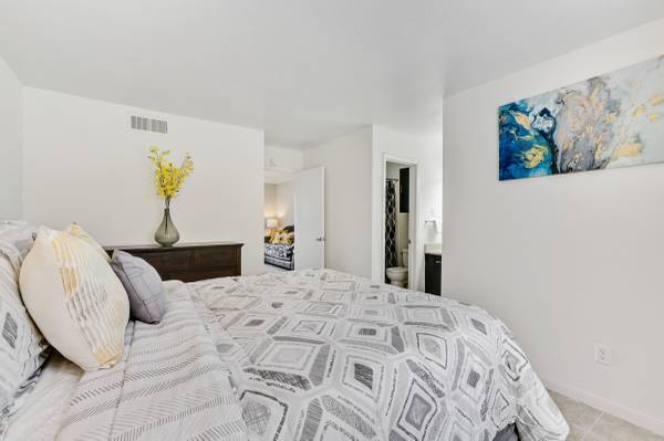 Do you need a larger Apt? The Terrace Apt gives you the solution...63761037411459120