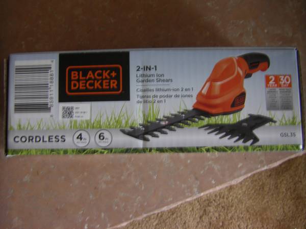 Black & Decker 2 in 1 Garden Shears 1