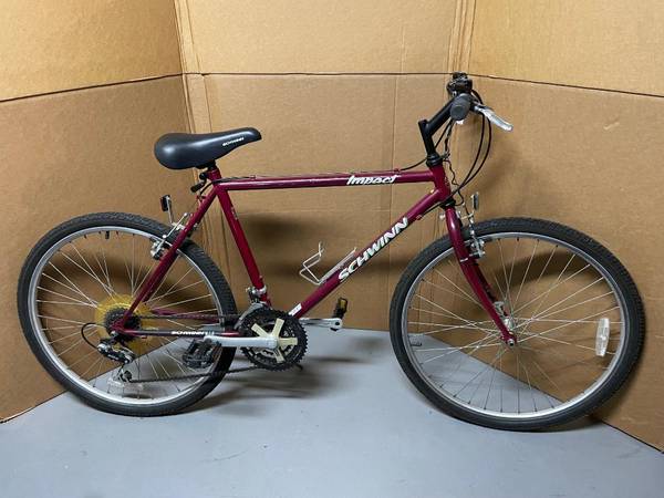 SCHWINN IMPACT MTB 1