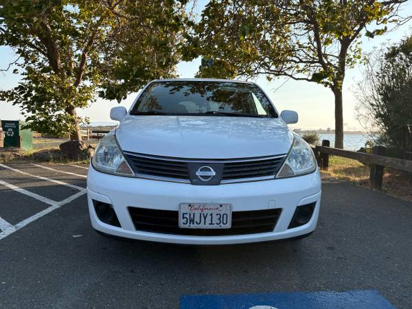 2007 Nissan Versa S 4 speed automatic - $4,000 (Oakland)63617492745217123