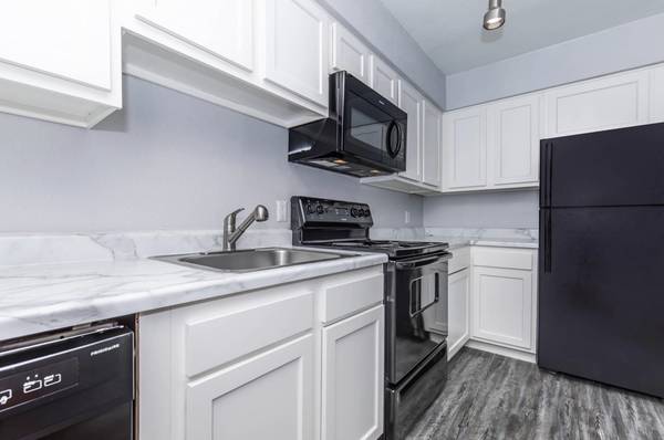 $875 / 1br - 508ft2 - Cerca del río Rillito, se permiten gatos y perros, alquila hoy (Tucson)63675065633537123