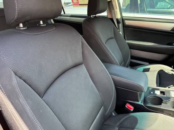2018 Subaru Legacy AWD - $12,49063619982291843121