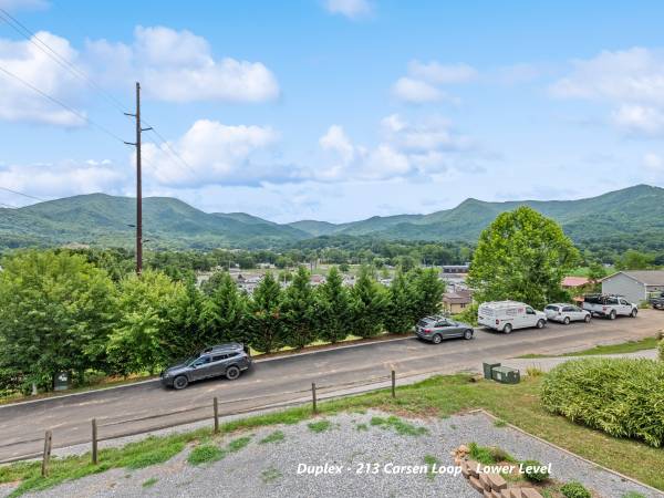 $544,000 / 6br - Big House with Big Views! - 113 Bronco & 213 Carsen (Waynesville)64029207759107123