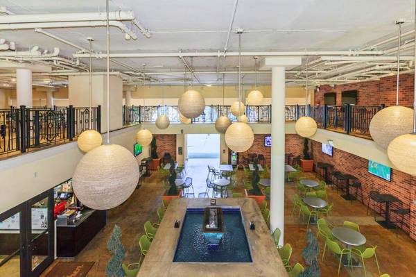 $2,850 / 1br - Situated in Los Angeles!, 1 BD, 4 Saunas and Steam Rooms (325 W. Adams Blvd. , Los Angeles, CA)63998153225603121