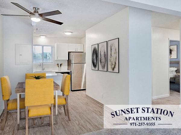 $1,399 / 1br - FREE GIFT - Renovated Pool - 24/7 Laundry Room + Garage Available (Beaverton)63914737891459120