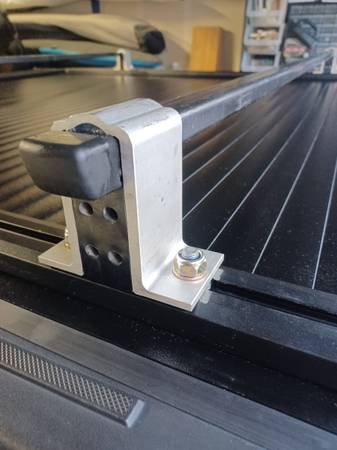 Track Mount CrossBars Thule/Yakima 1