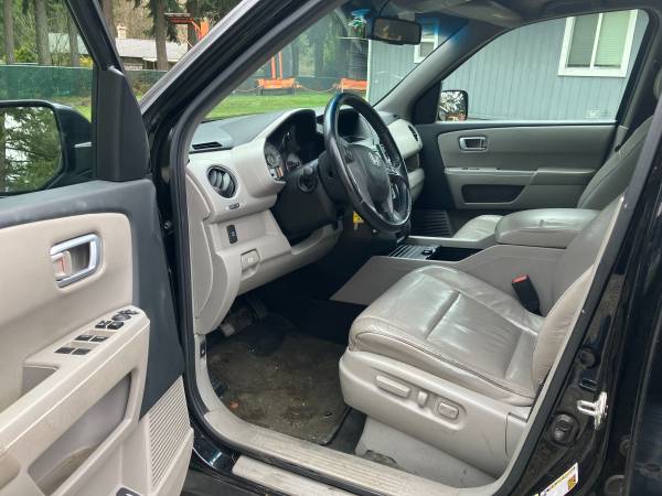 Honda Pilot - $5.500 (Port Orchard)63473631551105122