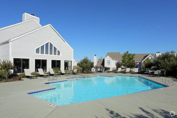 $975 / 2br - 750ft2 - CALL ABOUT OUR SPECIAL NO APPLICATION FEE!! AND 2ND MONTH FREE!! (Tulsa)63981970968067120