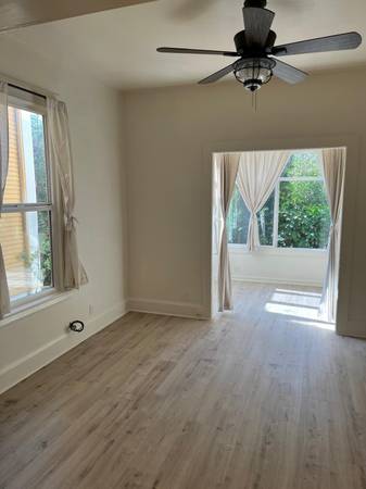 $1,425 / 1br - 650ft2 - Beautifully Renovated one bedroom in Historic Secure Building (Bellingham)63920957555842121