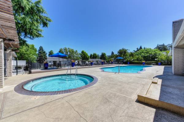 $2,344 / 3br - 3 bedrooms / 2 bathrooms 1,440 Sq.Ft. The Florence (Citrus Heights)63844739537025121