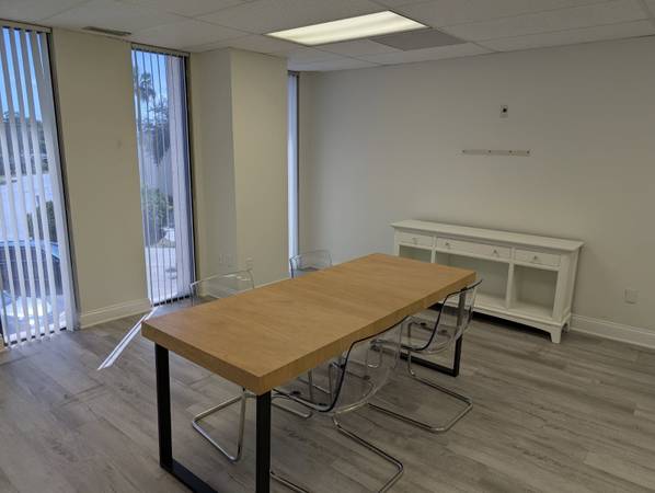 $1,350 / 616ft2 - 👔GREAT OFFICE SPACE FOR LEASE 👔 (LARGO BUSINESS DISTRICT)63991229823875124