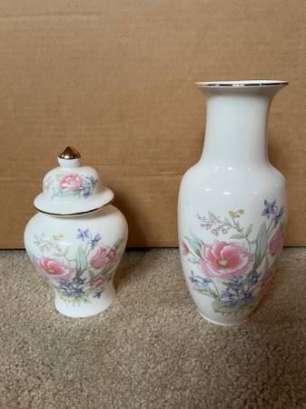 Vase and Decanter Set 1