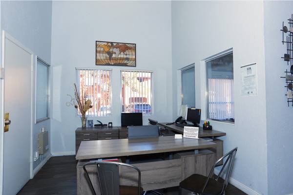 $1,100 / 1hab - 572ft2 - Almacenamiento, Instalaciones de lavandería, Cable/Satélite (3120 Wynn RD, Las Vegas, NV)63859612247427124
