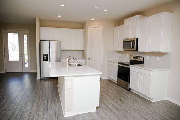 $2200.00 / 3br - 1856ft2 - 11448 Cay Spruce Way63976136670851123
