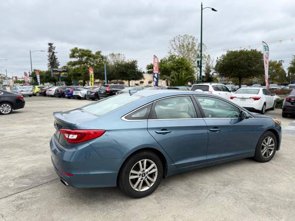 2016 Hyundai Sonata SE como nuevo con selección de modo de conducción Sedán 4D - $11,500 (hayward / castro valley)63613001375745124