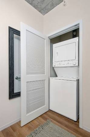 $2,220 / 1br - South loop 1 bedroom Convertible fitness center, W/D in unit, roofdeck (South Loop)63898474543363124