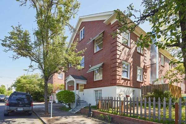 $899 / 593ft2 - Walking distance to Montavilla Park and Montavilla Community Center63831535303809121