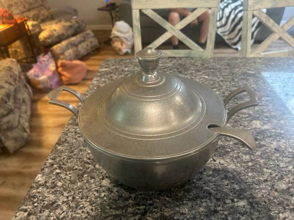 Pewter tureen 1