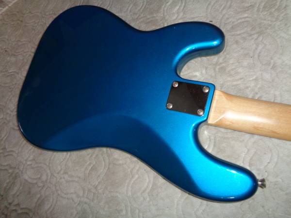 Vintage 1994 Fender Precision Bass Japan lake placid blue