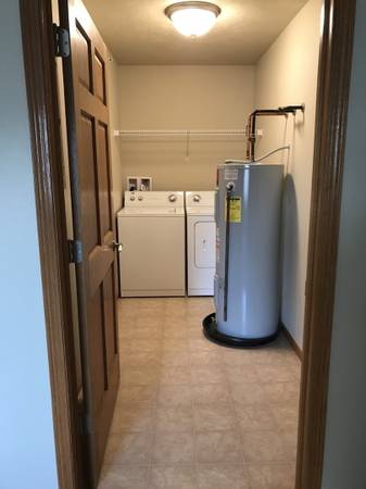 $1,015 / 1br - 750ft2 - Wi-Fi gratuito, Garaje incluido, 1 habitación (2820 5th Street Northwest, Minot, ND)63818089801475124