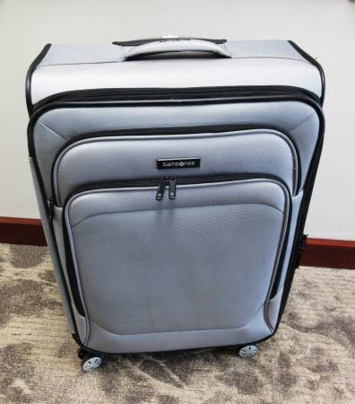 Samsonite 25” Hyperspin 4 Softside Luggage Gray Check-In Size NICE 1