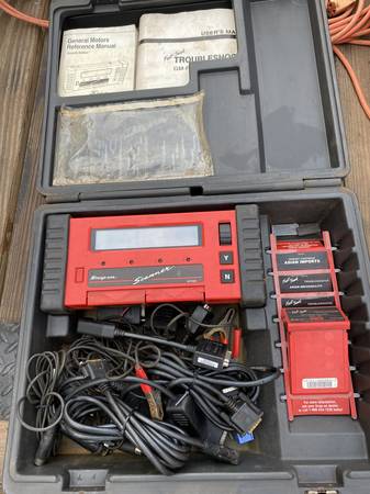 1995 snap-on diagnostic scanner in original case with adapters 1