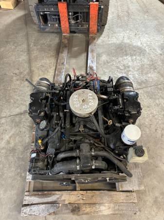 Motor marino Mercruiser 5.7L 350 MPI con inyección de combustible, modelo 2001, configuración I/O - $5,000 (Seabrook, NH)63437871929091121