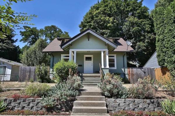 $185 / 3br - Portland Bungalow Near Shops, restaurants and airport! (Portland, OR)63914740978819120