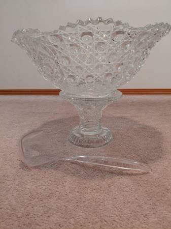 Chrystal Beverage  serving bowl on pedestal/ with Ladle 1