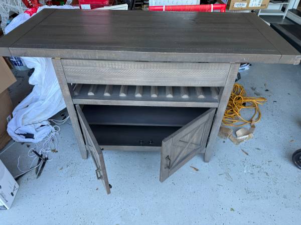 Counter table (2 years old) 1