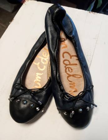 SAM EDELMAN LEATHER STUDDED FLATS SIZE 7 1