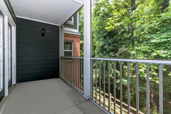 $1,812 / 1br - 654ft2 - Área de Mantenimiento de Automóviles, Casa Club, Acceso Fácil a Compras (8017 Ashberry Ln, Pasadena, MD)63694609851521124
