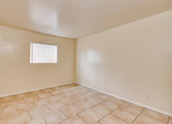 $1,295 / 2br - RESERVE AHORA Y OBTÉN 1 MES GRATIS en nuestros departamentos de dos habitaciones - Personal Profesional (Phoenix)63623922564867122