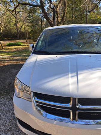 2016 dodge grand caravan - $12,775 (Lacombe la)63624863947905124