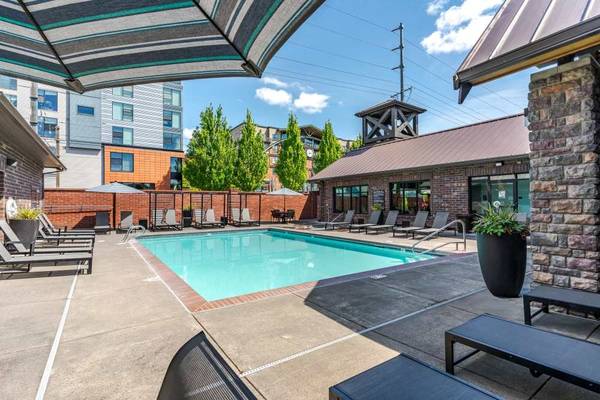 $1,840 / 2br - 995ft2 - Resident Rewards Program, Fitness Center, Clubhouse (6199 NE Alder St, Hillsboro, OR)63820909149315121