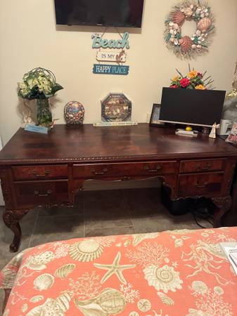 Solid wood desk 1