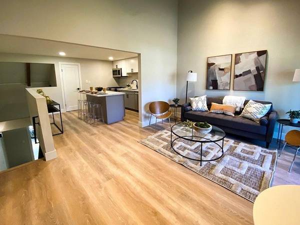 $1,795 / 500ft2 - Wood-Inspired Flooring, Pre-wired for internet and cable (hercules, pinole, san pablo, el sob)63668111531651123